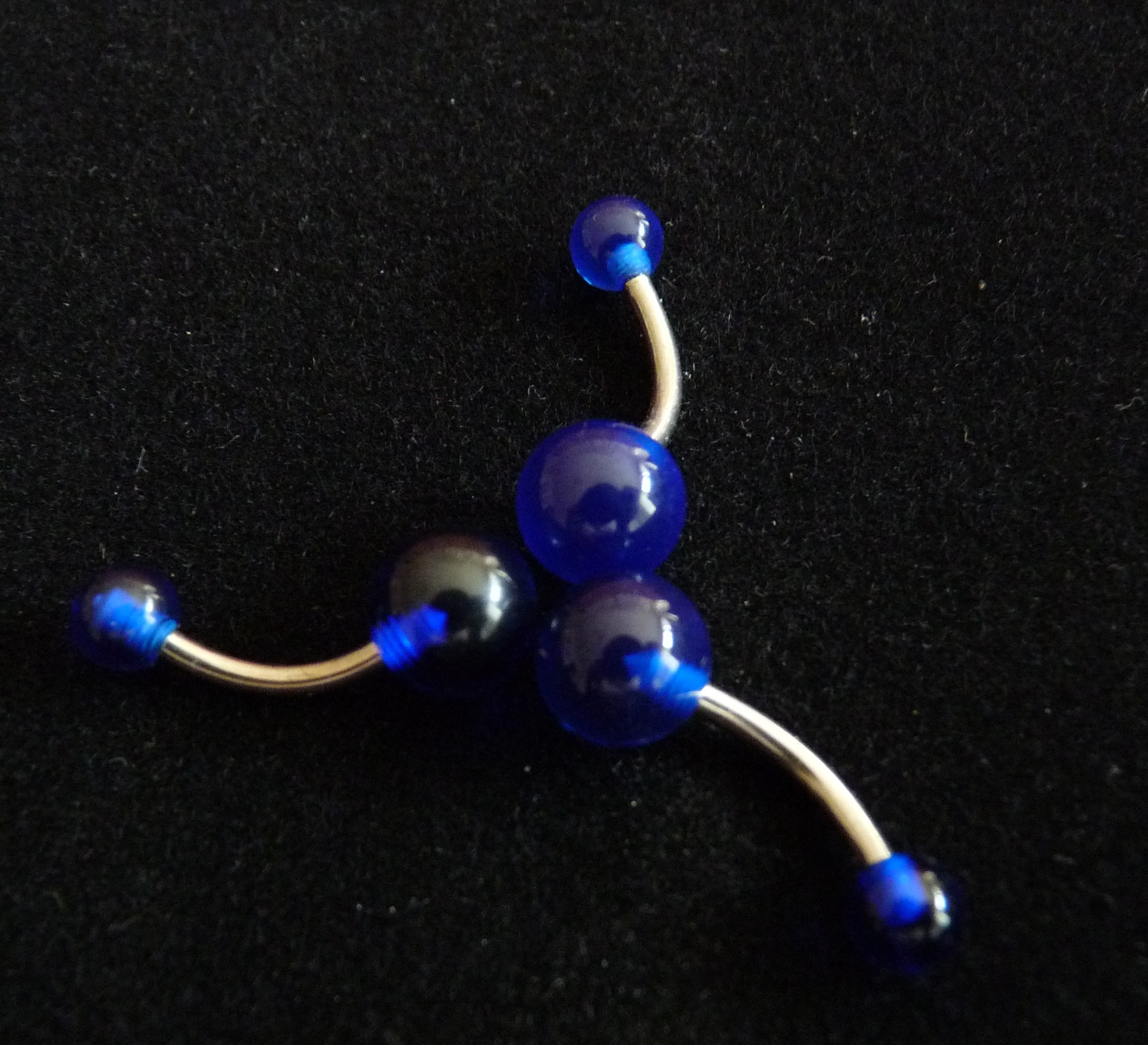 NOMBRIL Translucide : bleu foncé ( stock : 4 )