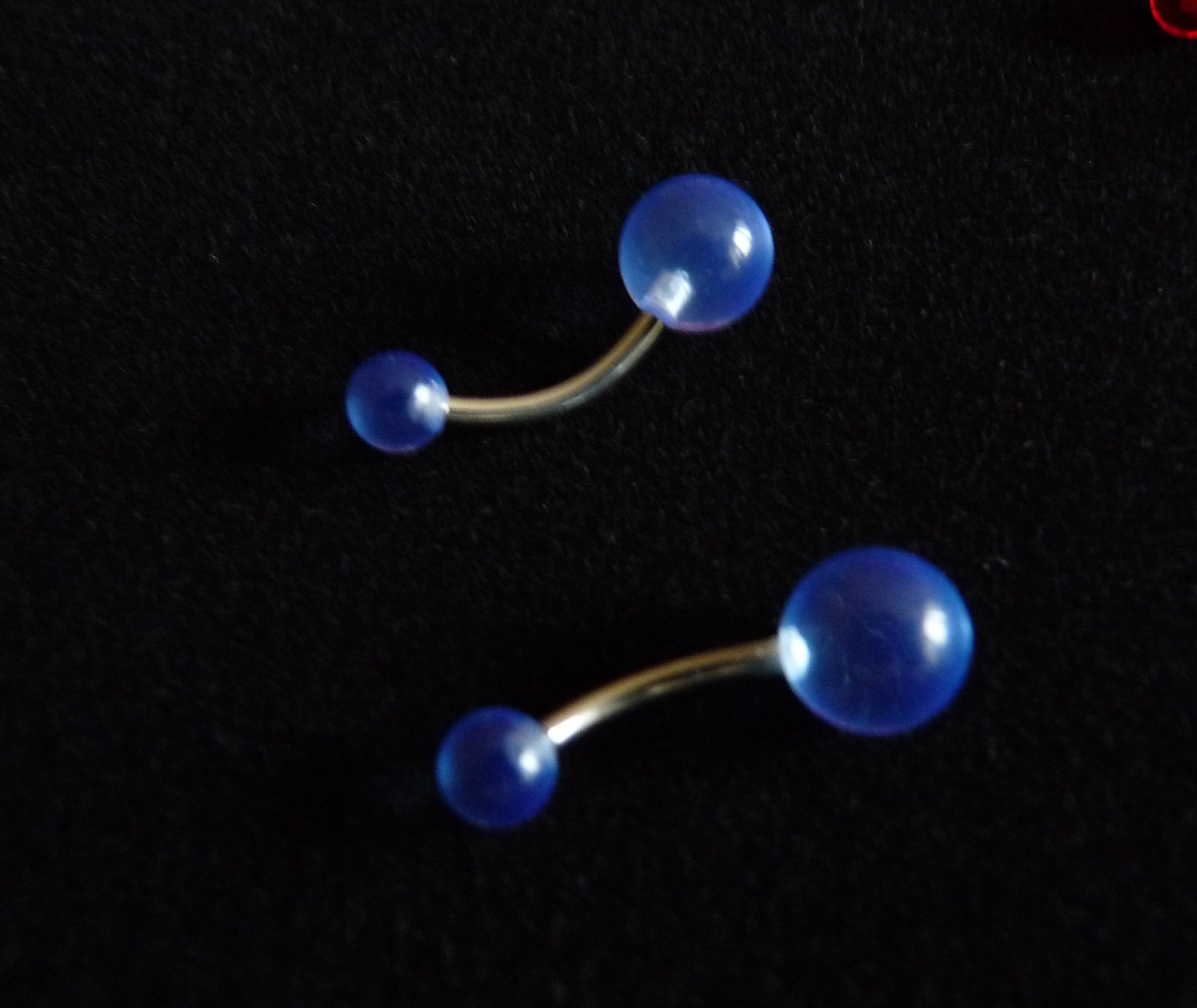 NOMBRIL Translucide BLEU CLAIR ( stock 8 )