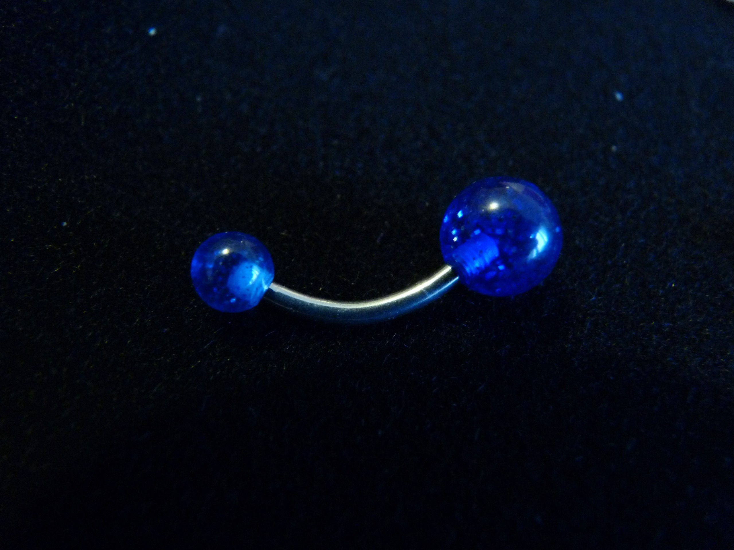 NOMBRIL : pailleté bleu foncé ( stock 2 )