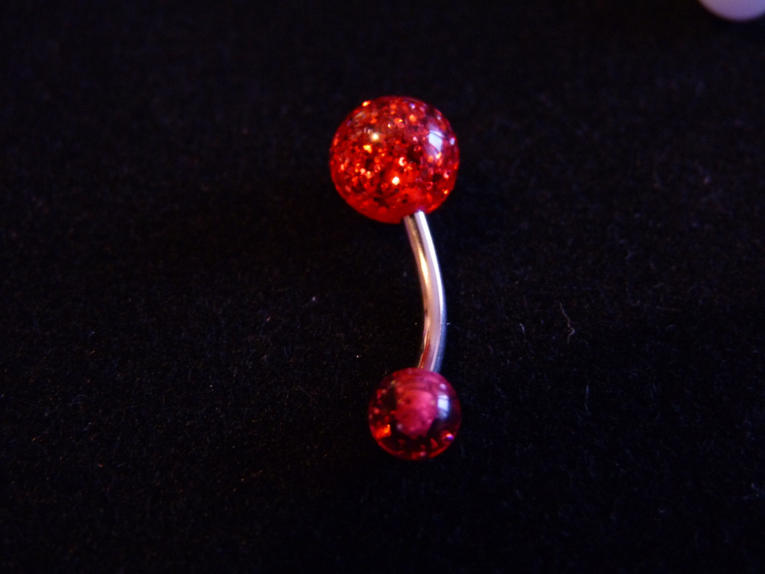 NOMBRIL : pailleté rouge 5