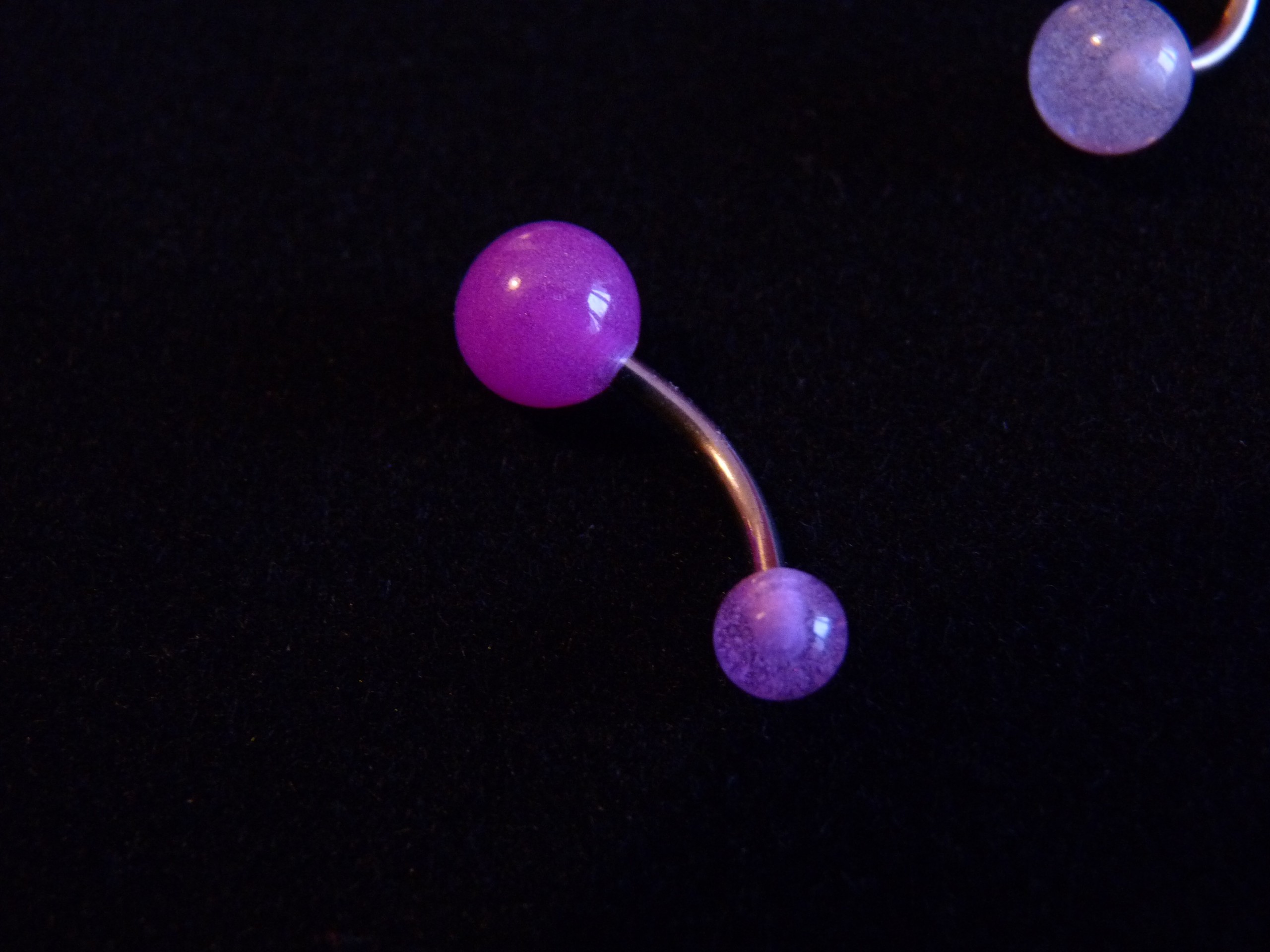 NOMBRIL : "neigeux" violet 1 VENDU