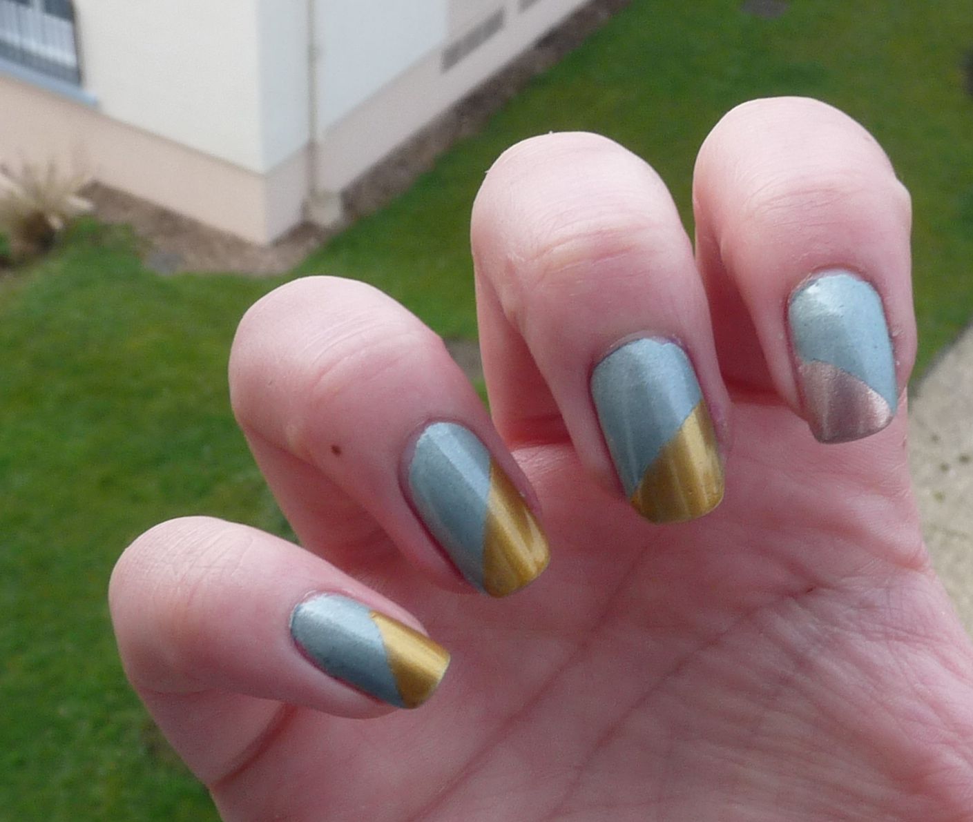 manucure scotch nailart