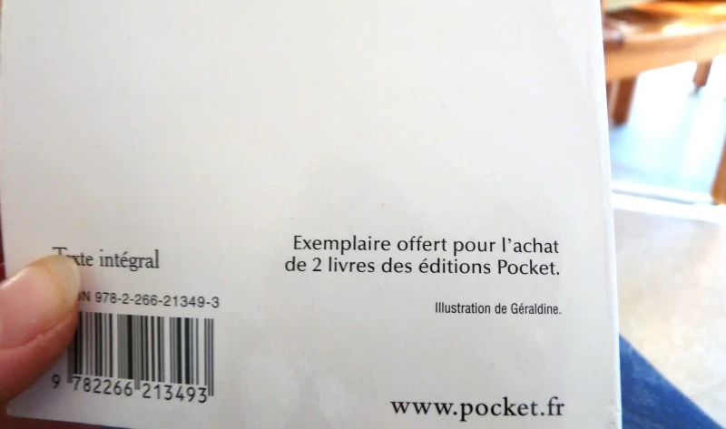 ( Accroche-toi Anna! – I. WOLFF ) Le billet qui sent le sapin