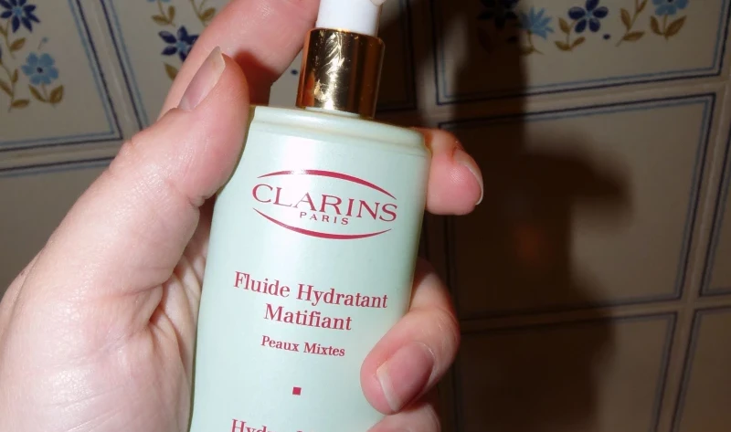 ( CLARINS ) J&rsquo;ai pompé du fluide pas frais
