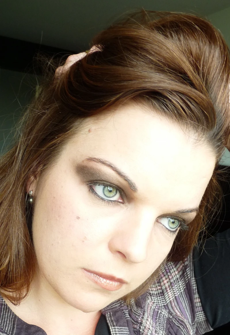 Musclor me prend en photo quand je me recoiffe