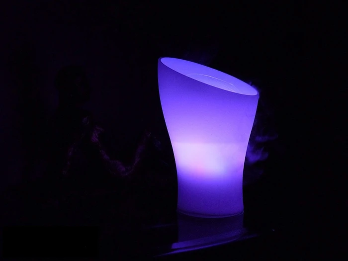 OVAL diffuseur brumisateur lumière huiles essentielles AromaZone