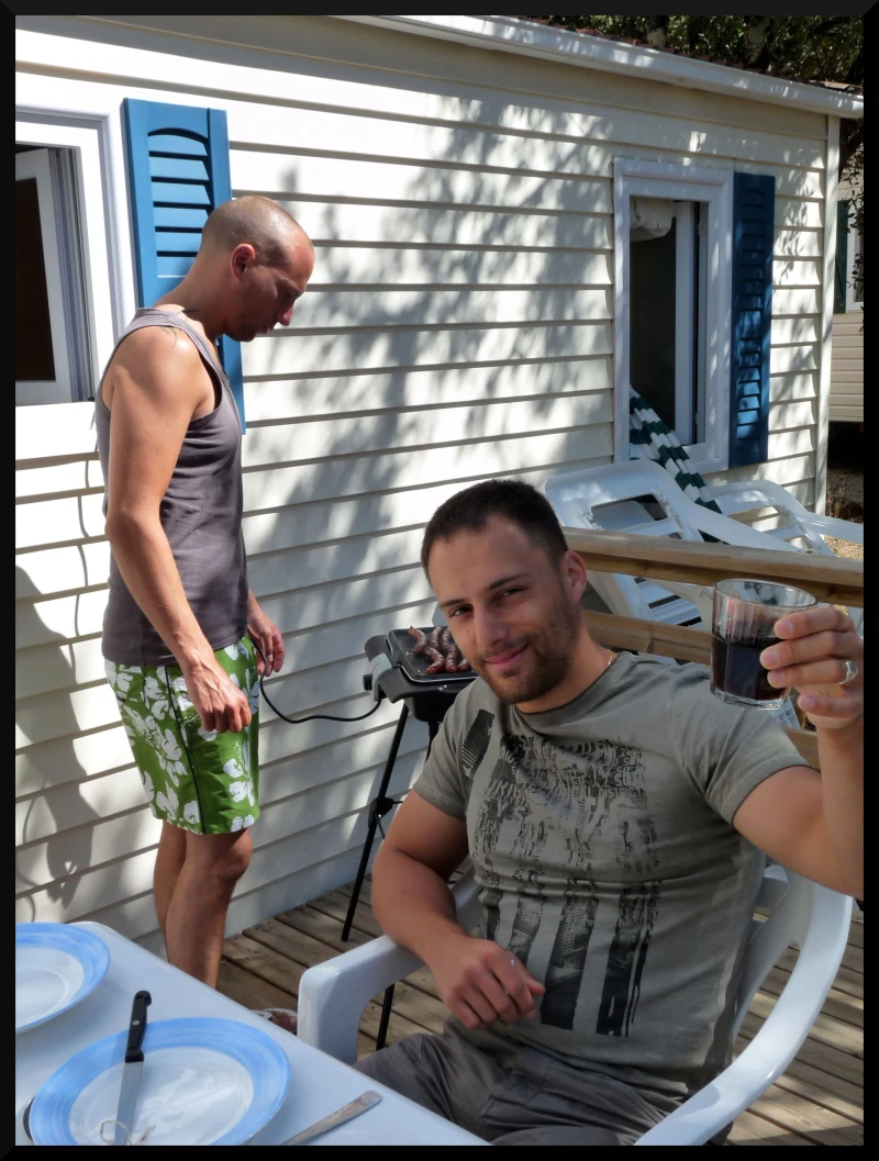 On commence par l'apéro traditionnel de vacances.