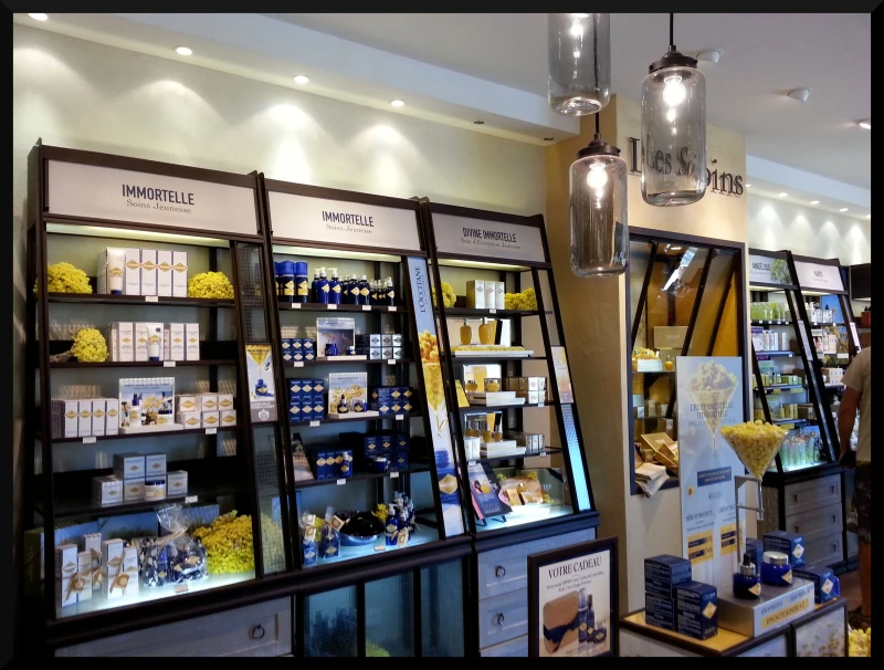 Tout la gamme à l'immortelle dont les prix m'ont fait tourner de l'oeil