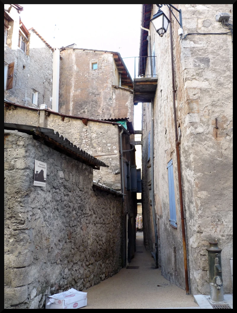 La rue interdite aux obèses