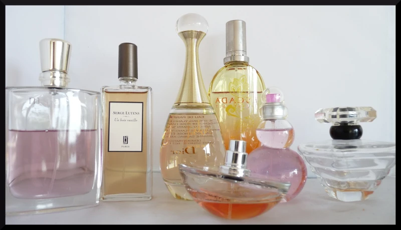 Miracle - Lancôme Un bois Vanille - Serge Lutens Taj Sunset - Escada Insolence - Guerlain Trésor - Lancôme Pink Tonic - Azzaro 