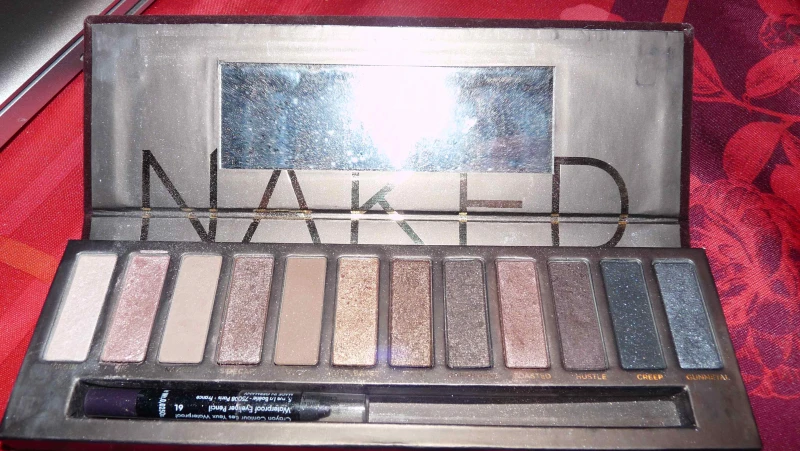 naked-8