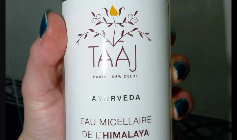 Mon visage se fait prendre en Eau-Taaj